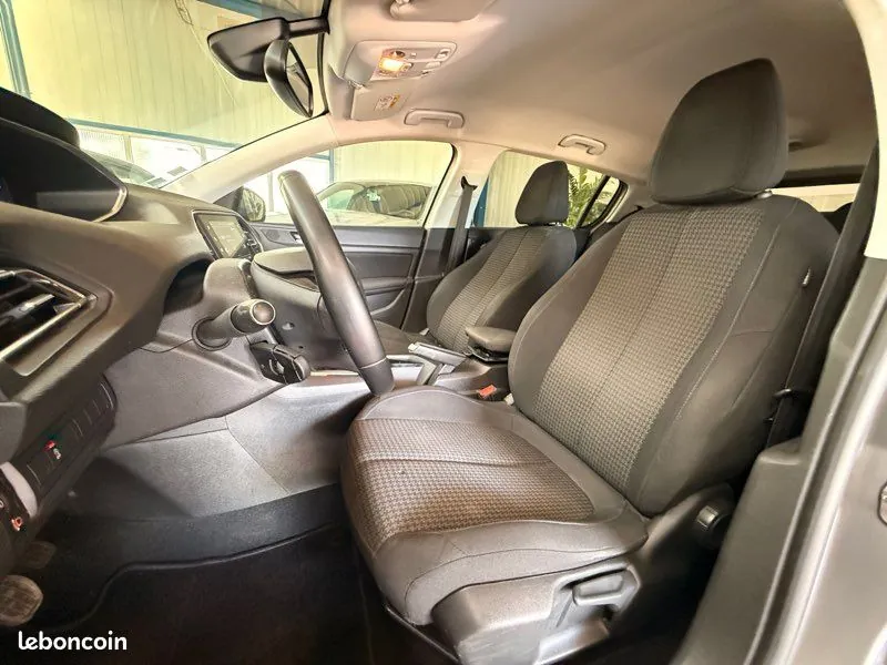 Peugeot 308 2020 photo 5