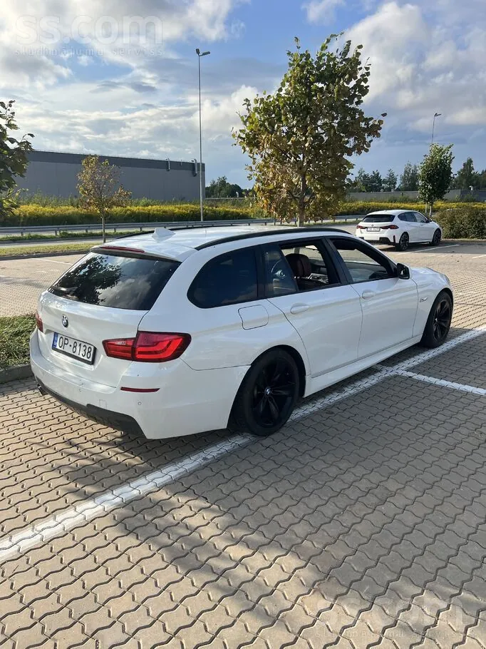 BMW 520 2010 photo 2