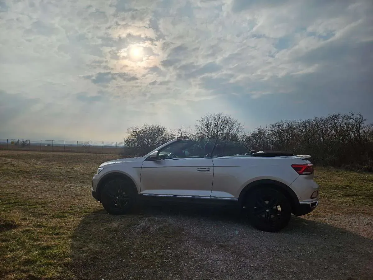 Volkswagen T-Roc 2022 photo 2