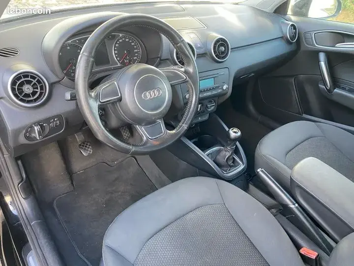 Audi A1 2011 photo 4