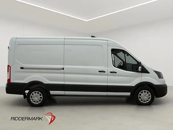 Ford Transit 2023 photo 2