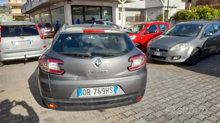 Renault Megane 2011 photo 5