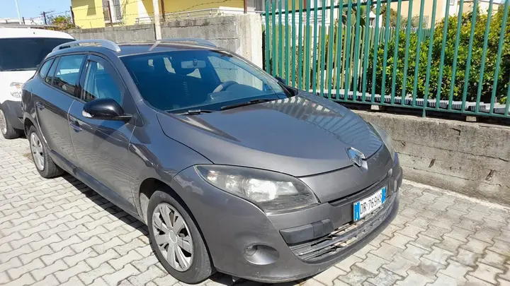 Renault Megane 2011 photo 3