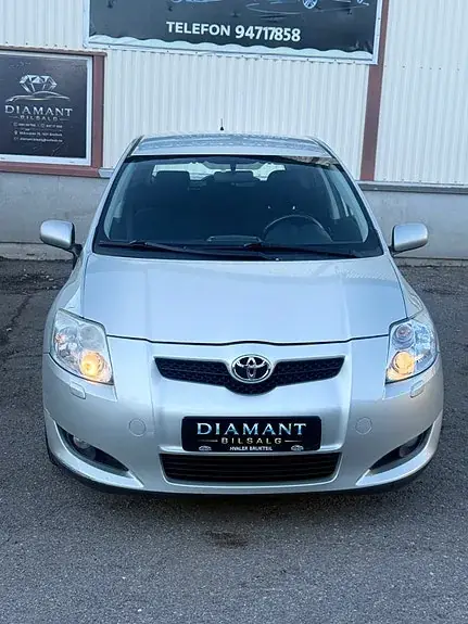 Toyota Auris 2007 photo 2