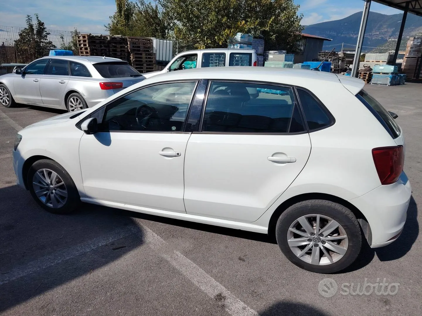 Volkswagen Polo 2015 photo 3