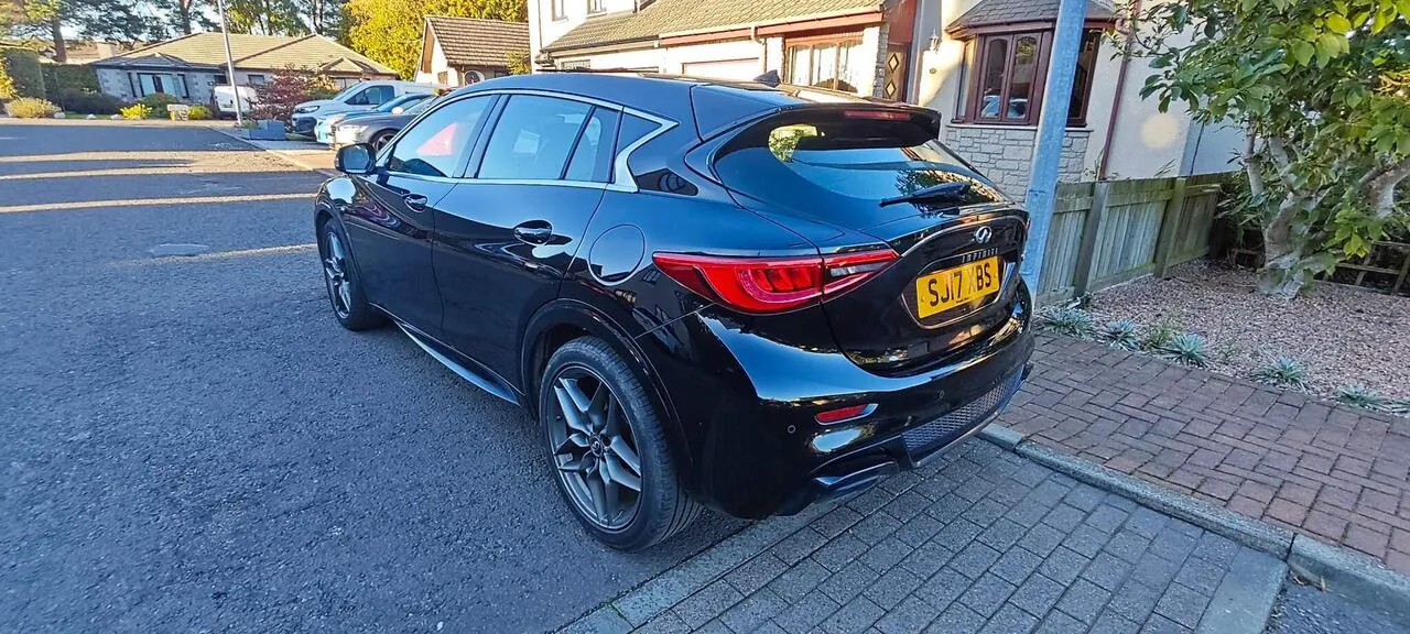 Infiniti Q30 2017 photo 3