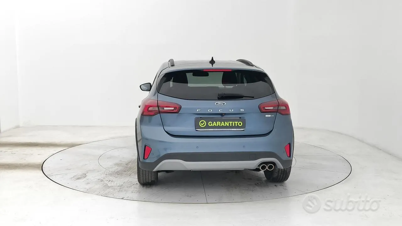 Ford Focus 2023 photo 4