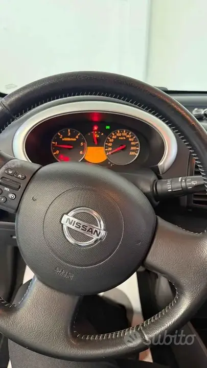 Nissan Micra 2010 photo 3