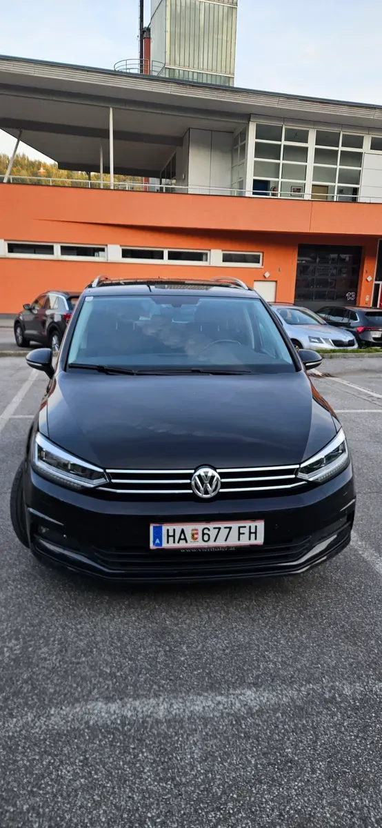 Volkswagen Touran 2018 photo 3