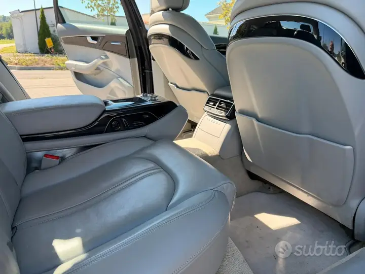 Audi A8 2013 photo 4
