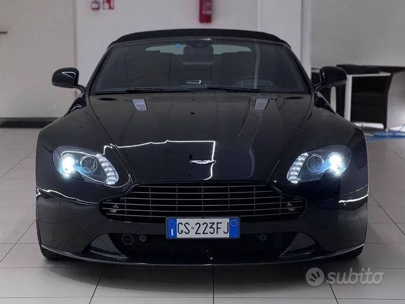 Aston Martin V8 Vantage 2015 photo 3
