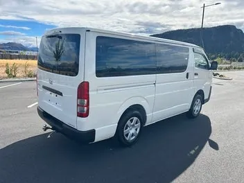 Toyota Hiace 2026 photo 5
