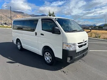 Toyota Hiace 2026 photo 2