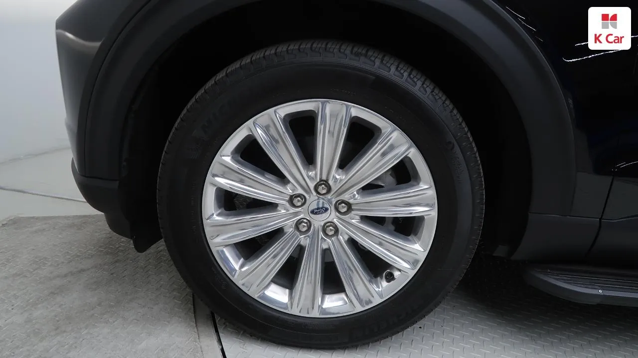 Ford Explorer 2023 photo 5