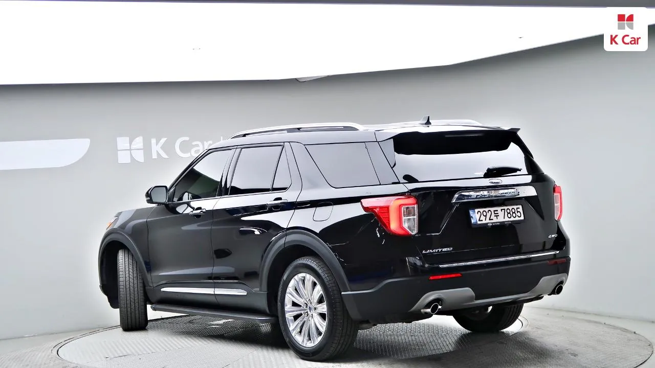 Ford Explorer 2023 photo 4