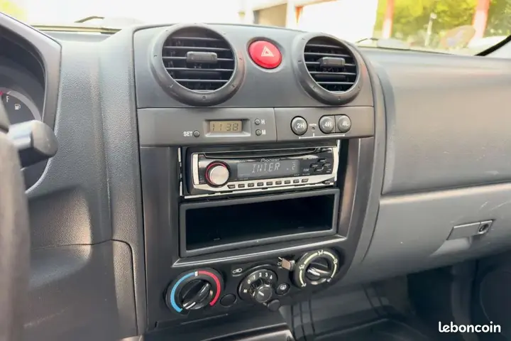 Isuzu D-Max 2008 photo 4
