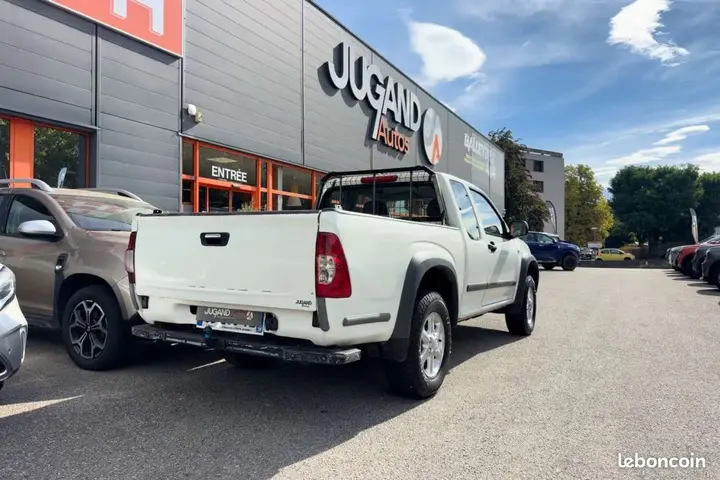 Isuzu D-Max 2008 photo 2