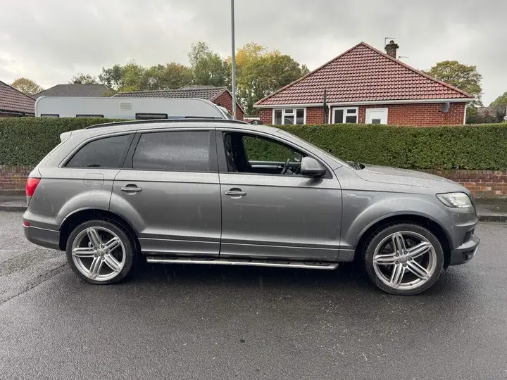 Audi Q7 2014 photo 5