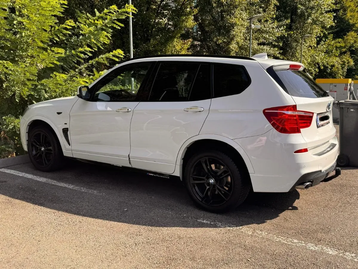BMW X3 2012 photo 2