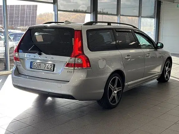 Volvo V70 2014 photo 3
