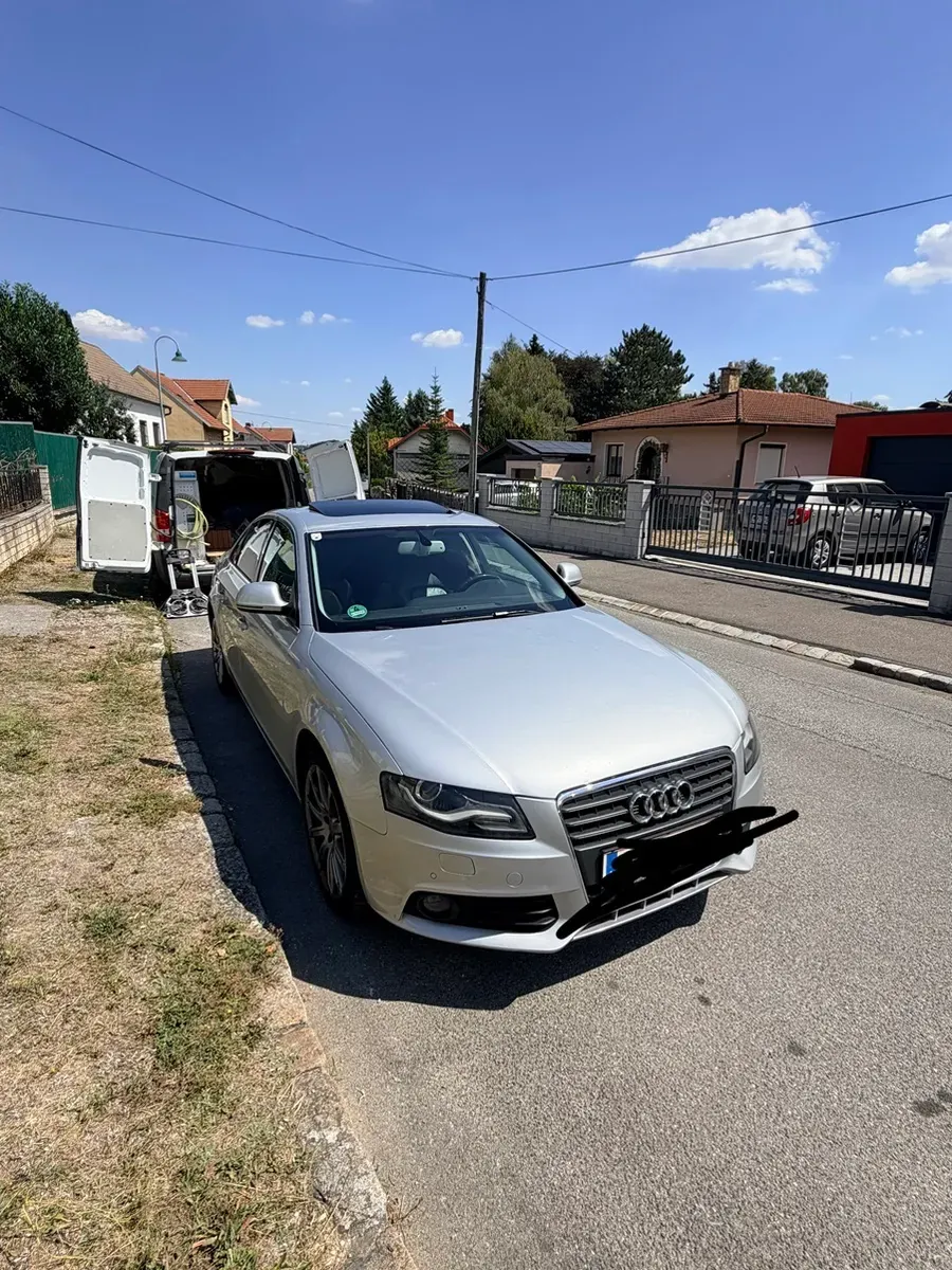 Audi A4 2008 photo 2