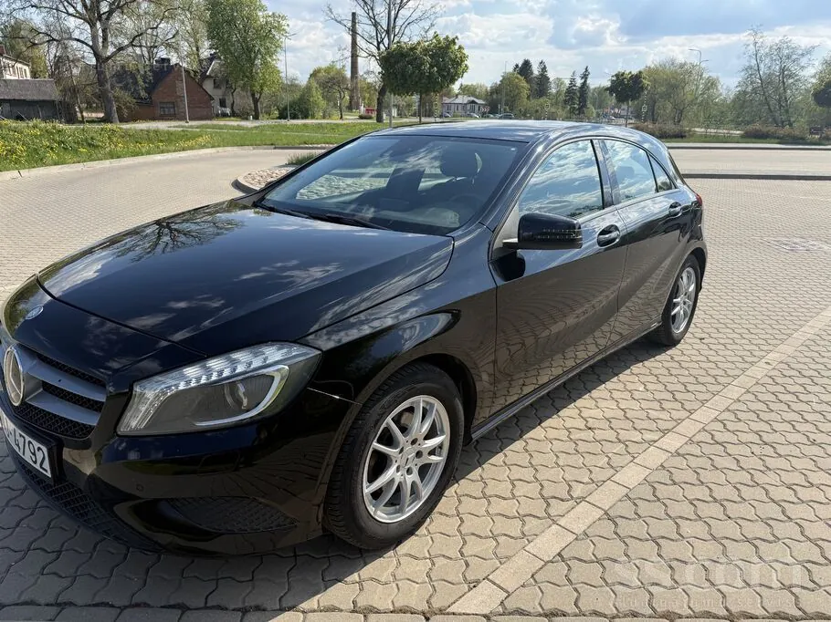 Mercedes-Benz A200 2015 photo 3
