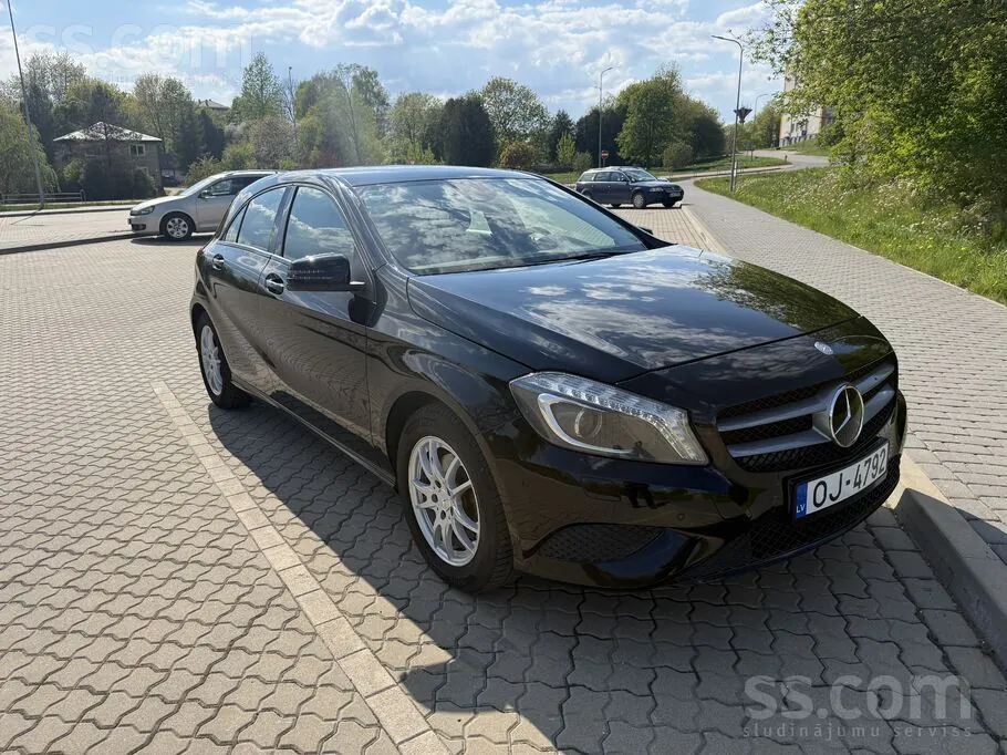 Mercedes-Benz A200 2015 photo 2