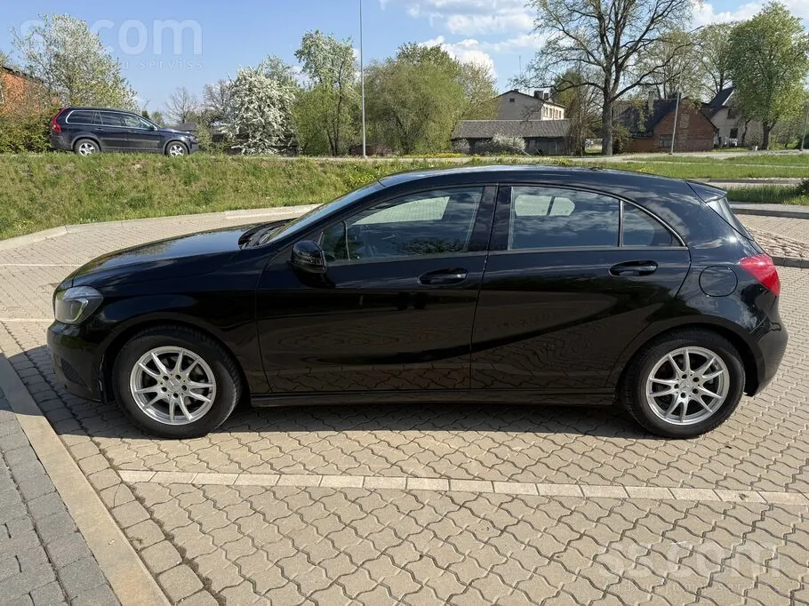 Mercedes-Benz A200 2015 photo 4