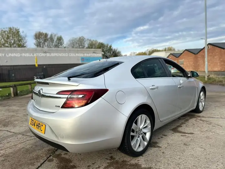 Vauxhall Insignia 2014 photo 4