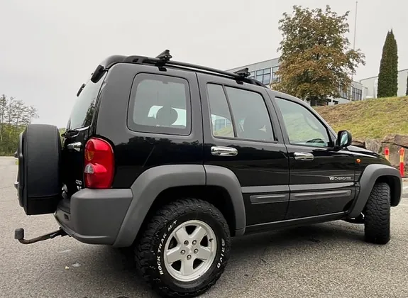 Jeep Cherokee 2004 photo 3