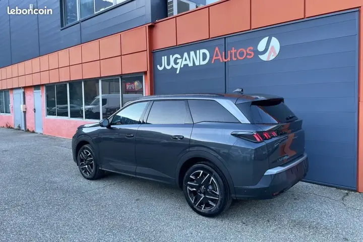 Peugeot 5008 2025 photo 2