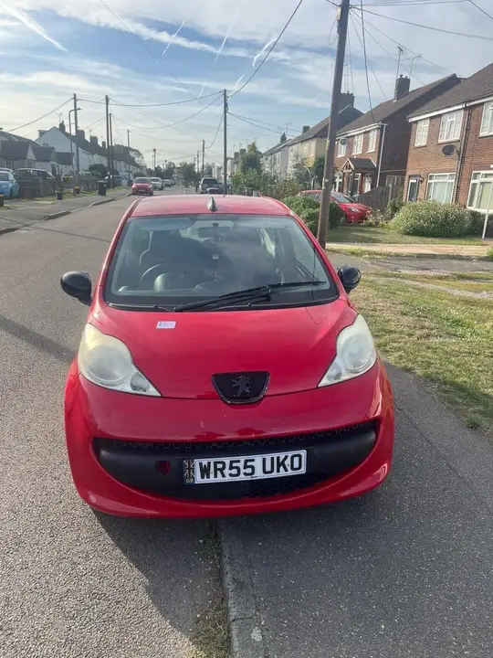 Peugeot 107 2005 photo 2