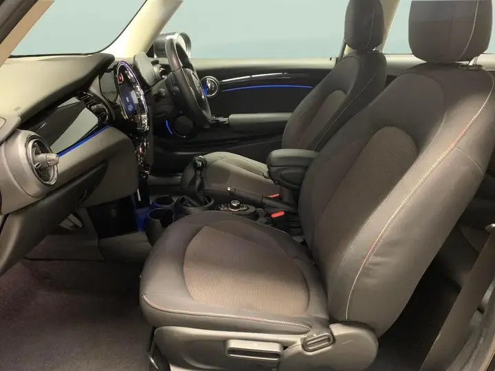 Mini Hatch 2021 photo 4