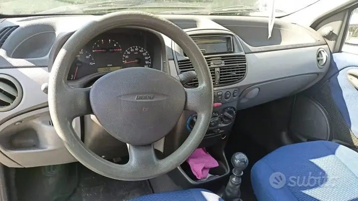 Fiat Punto 2000 photo 5