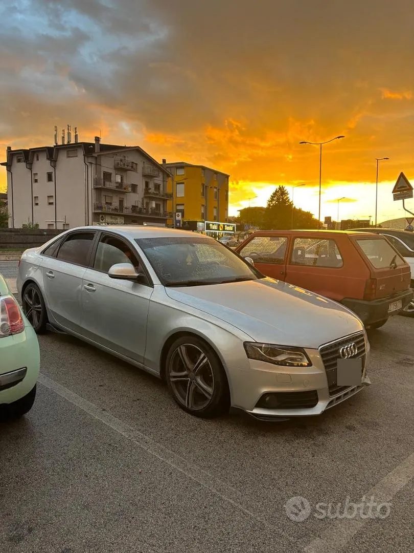 Audi A4 2009 photo 4