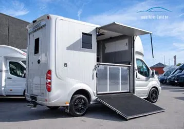 Ford Transit 2023 photo 2