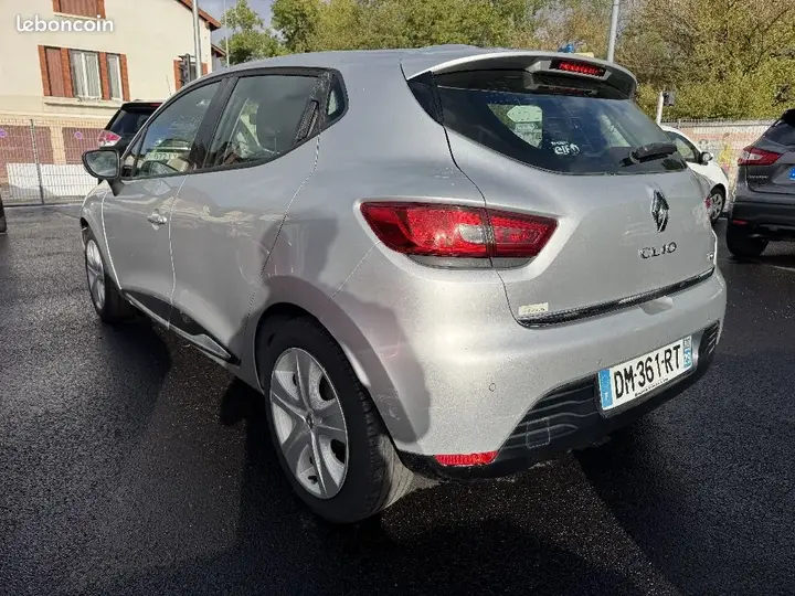 Renault Clio 2014 photo 2