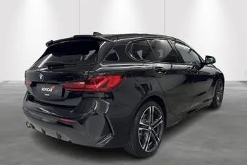 BMW 1 Series 2023 photo 2