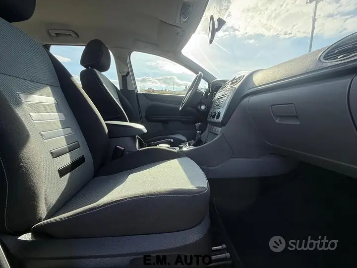 Ford Focus 2009 photo 5