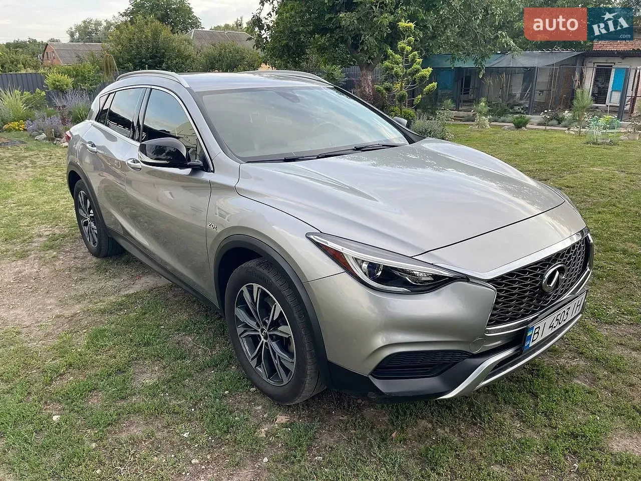 Infiniti Qx30 2017 photo 4