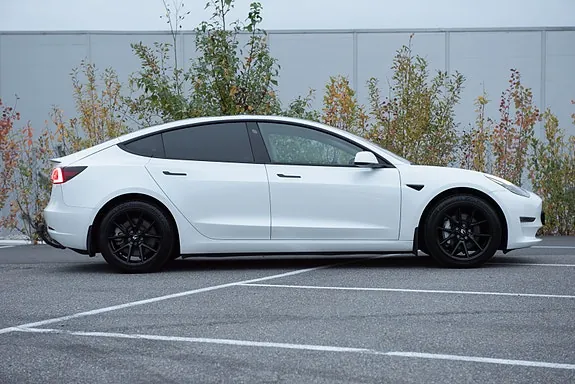 Tesla Model 3 2021 photo 4