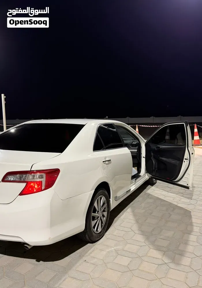 Toyota Camry 2015 photo 2