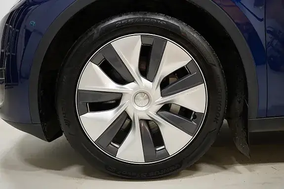 Tesla Model Y 2024 photo 4