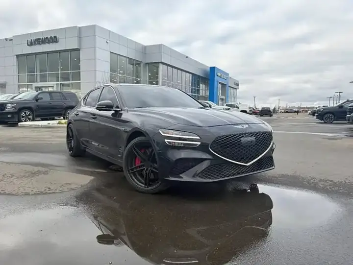 Genesis G70 2023 photo 2