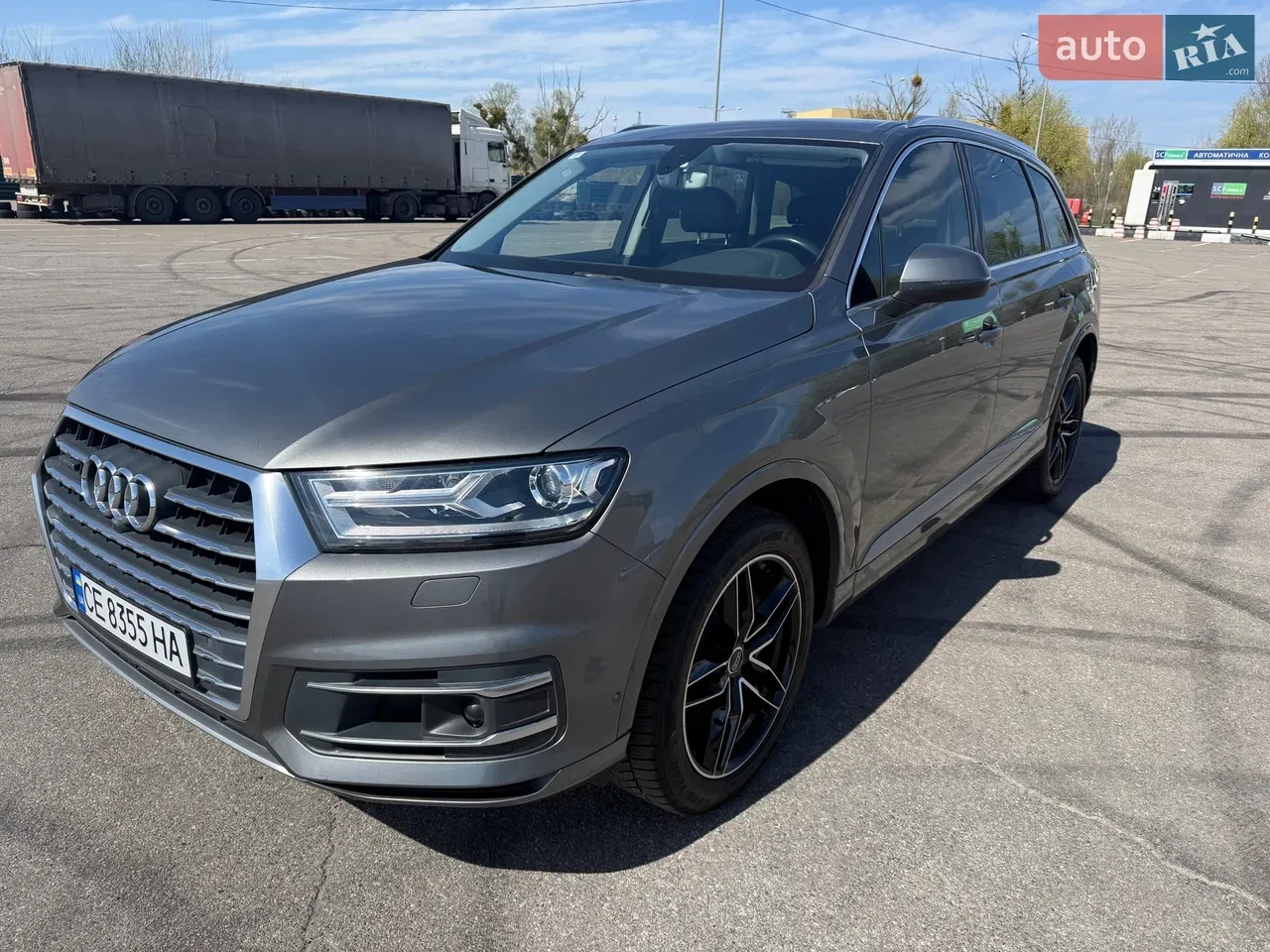 Audi Q7 2015 photo 2