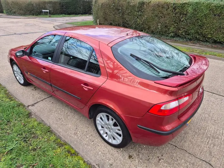 Renault Laguna 2003 photo 2