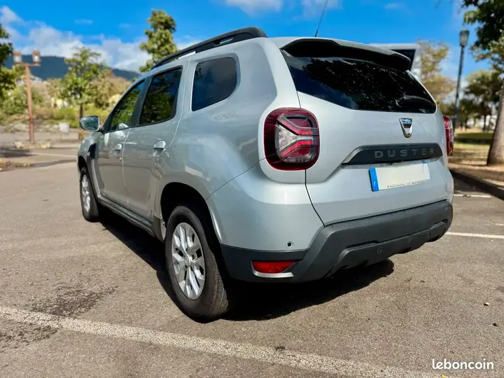 Dacia Duster 2022 photo 3