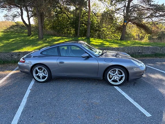 Porsche 911 Carrera 4