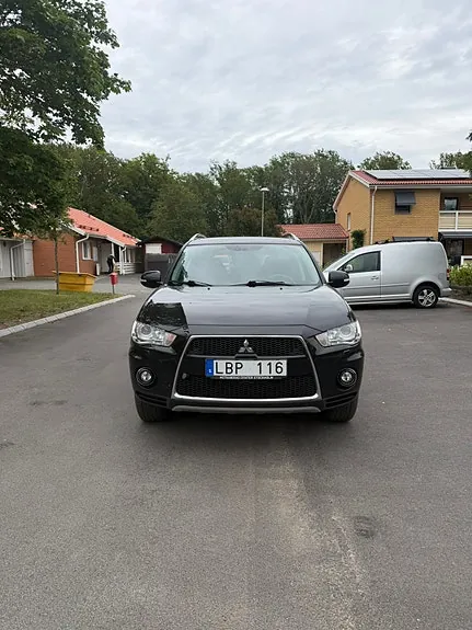 Mitsubishi Outlander 2010 photo 2