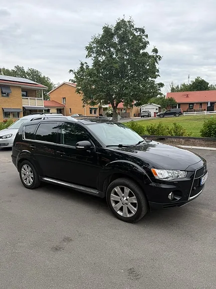 Mitsubishi Outlander 2010 photo 4
